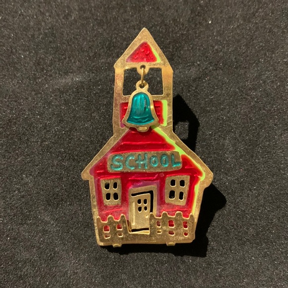 Vintage Two Hands School House Guilloche Enamel Brooch Pin 3D 💥💥3 for $20💥💥 - Picture 1 of 4
